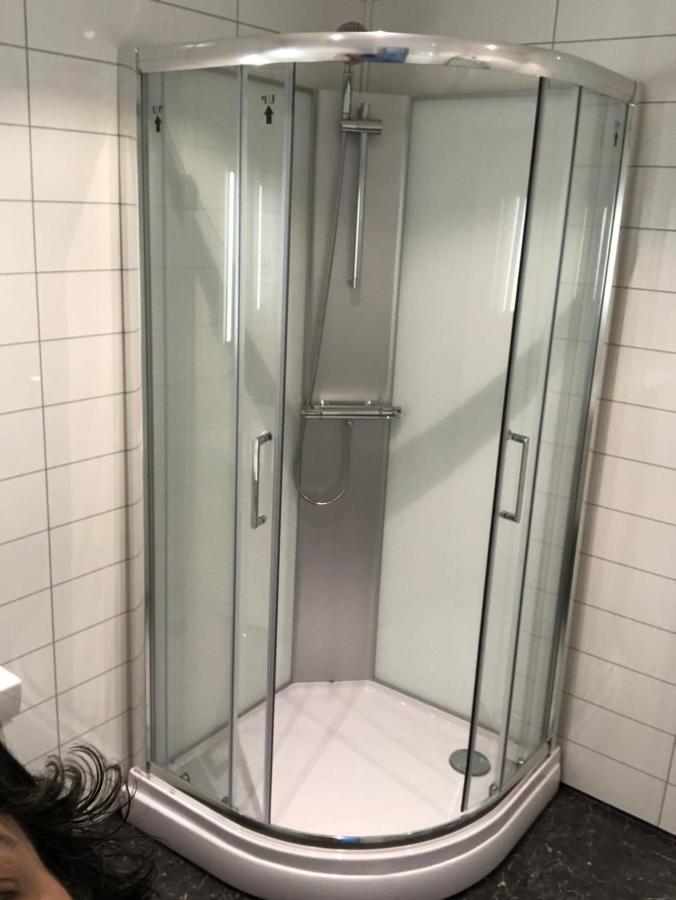 Den Gule Huset Apartment Lyngdal Bagian luar foto